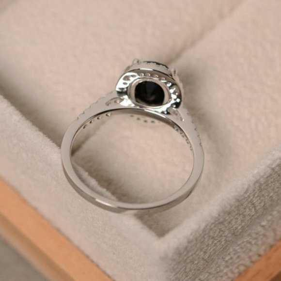 NEW Silver Black Onyx Diamond Halo Oval Cut Ring - Picture 4 of 4